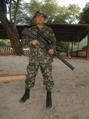 mom-i-got-sniped-by-a-tube-the-m16-based-night-fighting-v0-pt86s03qssj81.webp