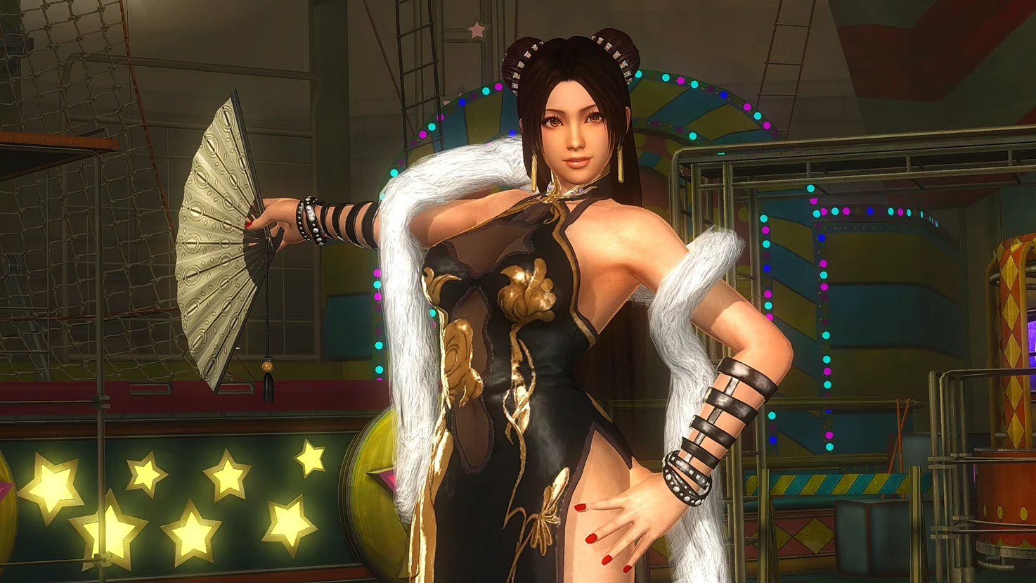 Mai Shiranui with Chun Li Covert Ops Dress